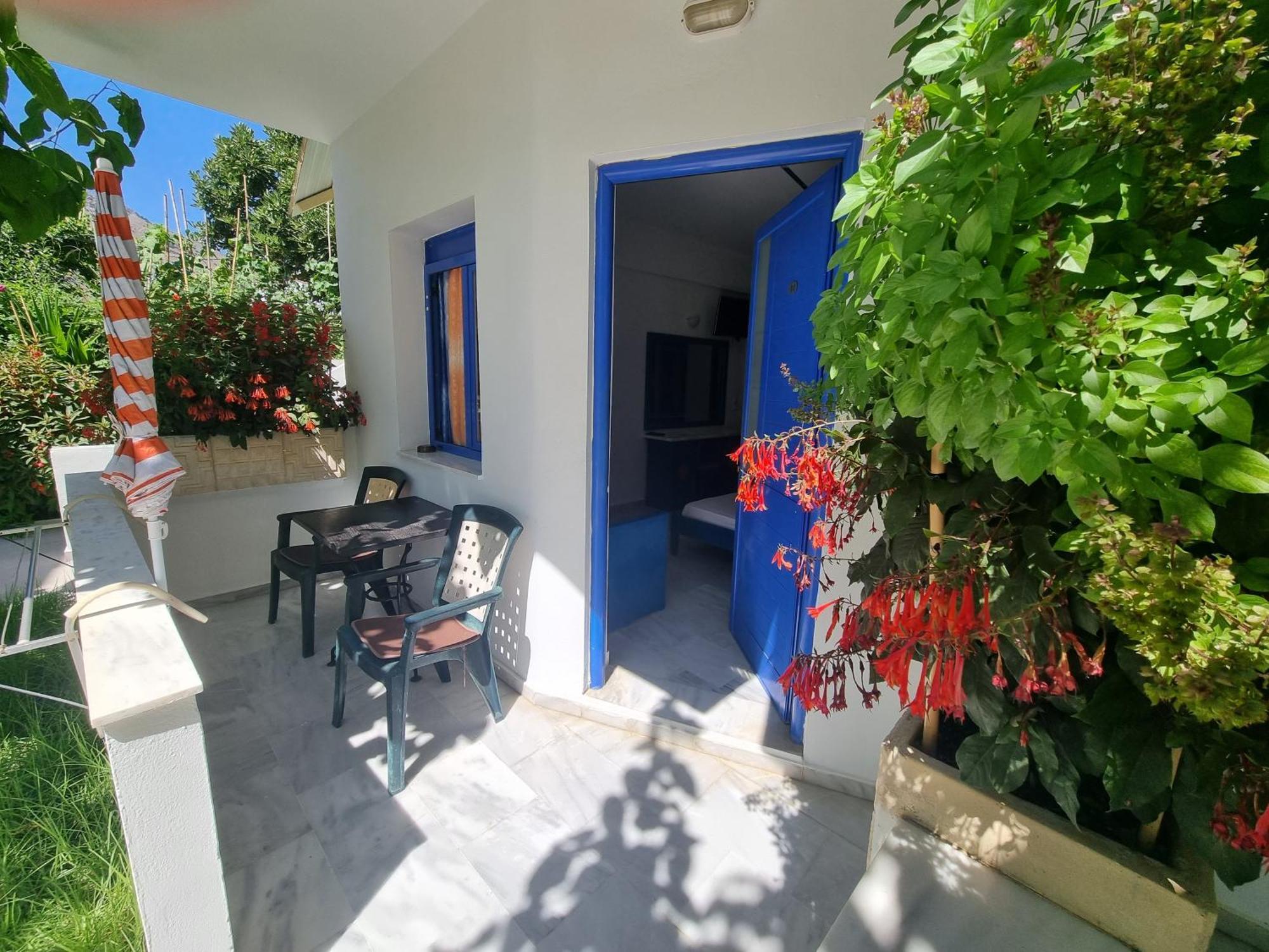 Leonidas Studios & Apartments Georgioupoli Exterior photo