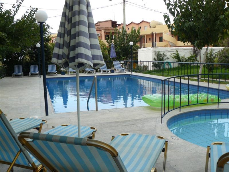 Leonidas Studios & Apartments Georgioupoli Exterior photo