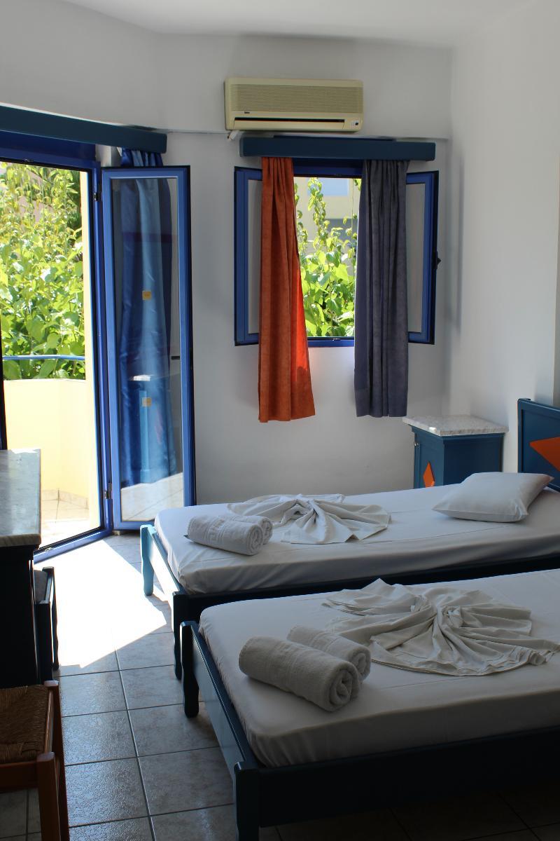 Leonidas Studios & Apartments Georgioupoli Exterior photo